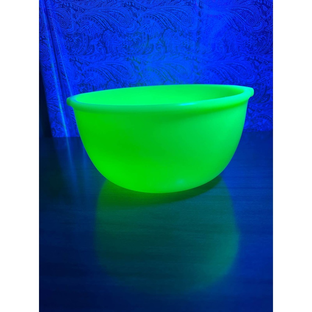 Vintage Jadite by Jeannette uranium glass mixing bowl
